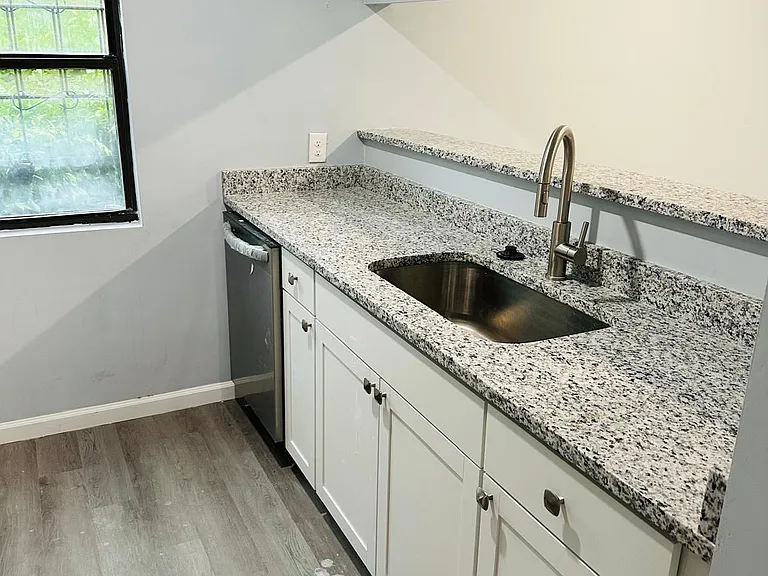 8029 Cedar Glen Dr — Photo 18