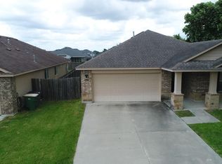 104 Buckskin Trl, Victoria, TX 77904