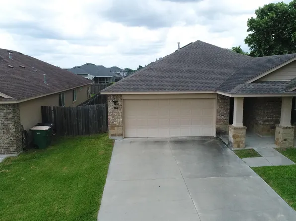 104 Buckskin Trl, Victoria, TX 77904