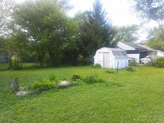 3rd image of 1624 E Waid Ave