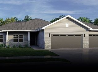 1102 Thomas Dr, Wayne, NE 68787