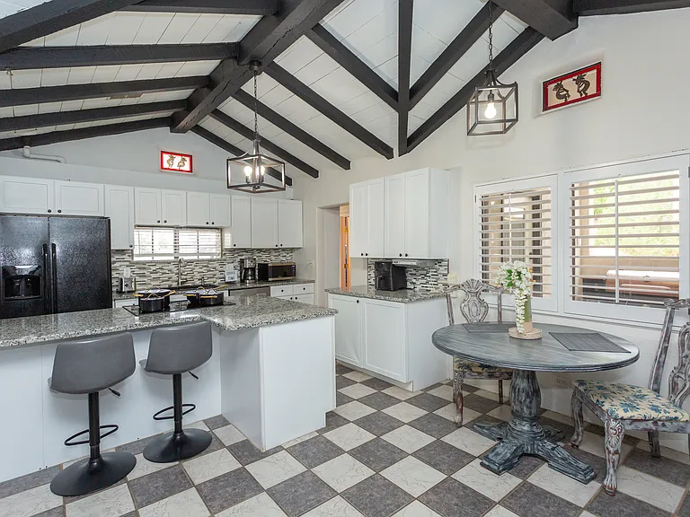 610 W Hermosa Dr — Photo 13