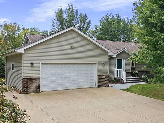 2nd image of 2201 16th Ave SW