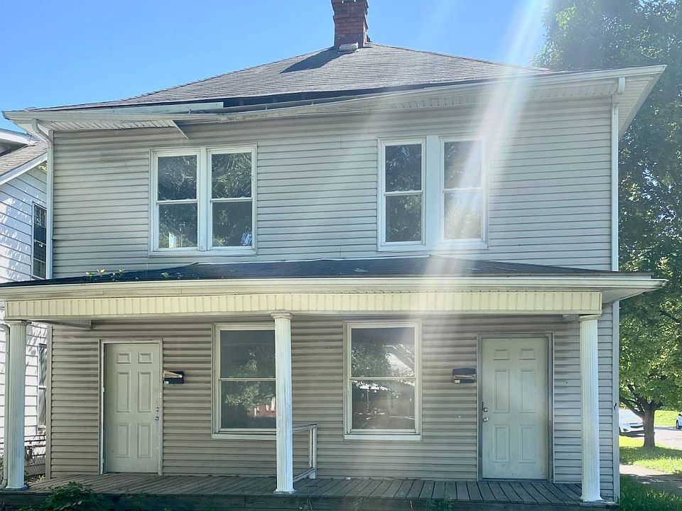 2nd image of 832-834 23rd St