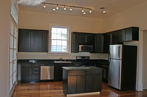 2nd image of 1606 Ursulines Ave