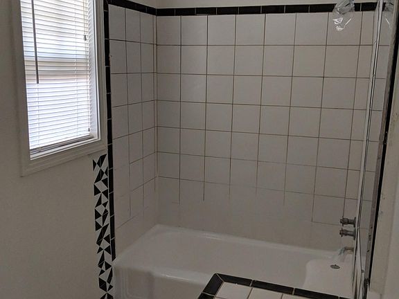 5th image of 1080 N Lake Ave APT 3