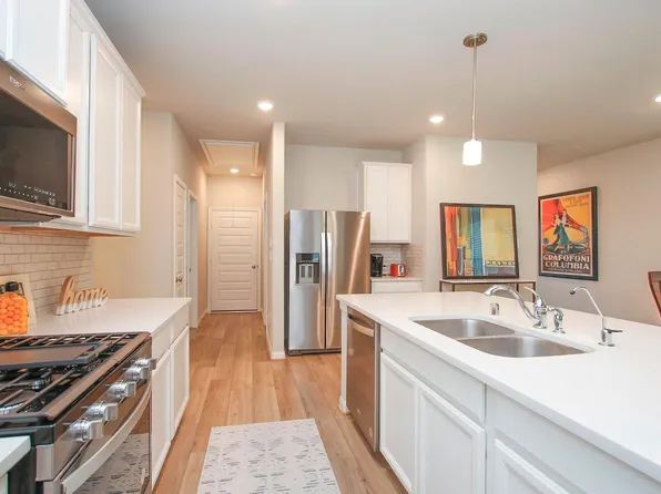 108 N Clay Creek Ln, Montgomery, TX 77316