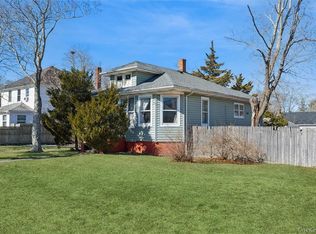 37 Lake Ave, Riverhead, NY 11901