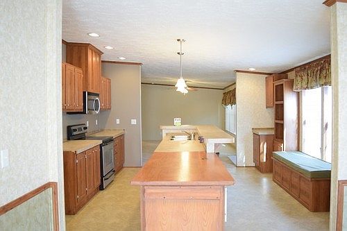 2nd image of 448 Piney Flats Road