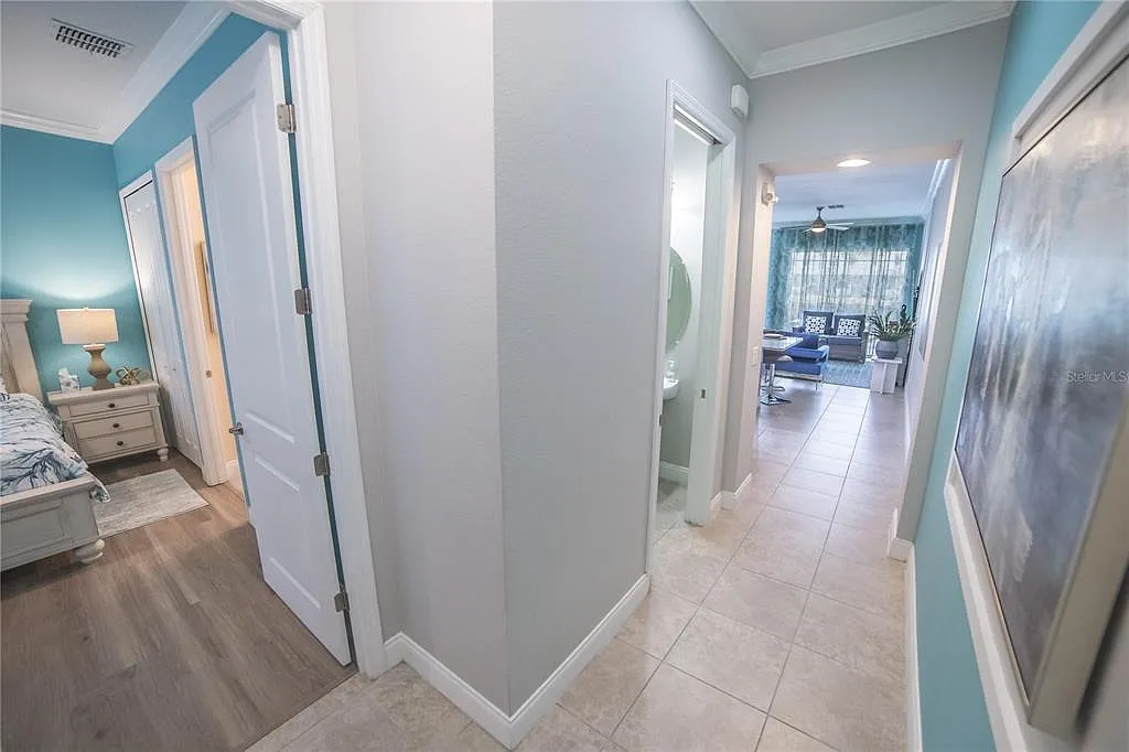 5 bed, 4.5 bath, 2094 sqft, $2,800 — Photo 4
