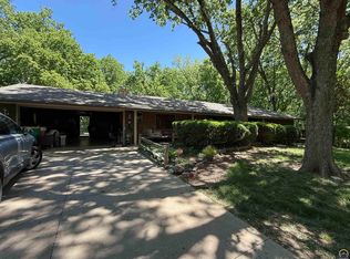 4116 NE Kimbal Rd, Topeka, KS 66617