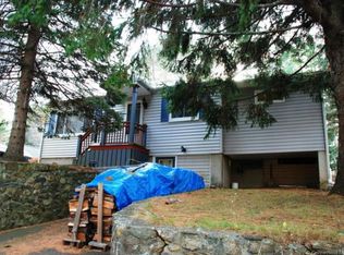 364 Mashapaug Rd, Holland, MA 01521