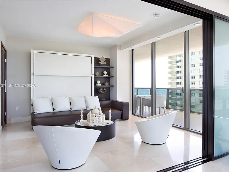 5875 Collins Ave #1008 — Photo 6