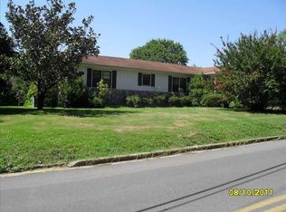 1807 Pleasant Grove Dr NE, Dalton, GA 30721