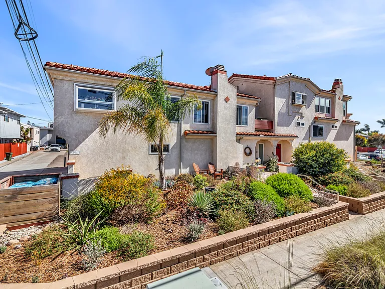 1553 Fortuna Ave — Photo 1