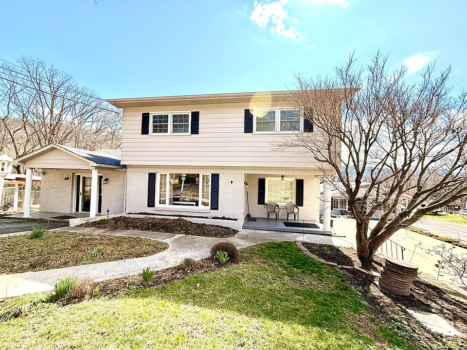 1st image of 1307 E Dolly Ann Dr