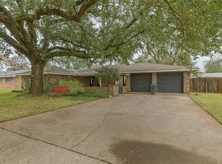 1215 Canterbury Dr, Alexandria, LA 71303