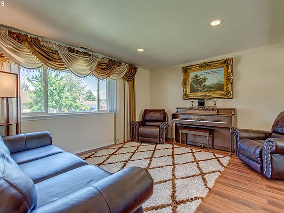 4th image of 11509 NE 92nd St