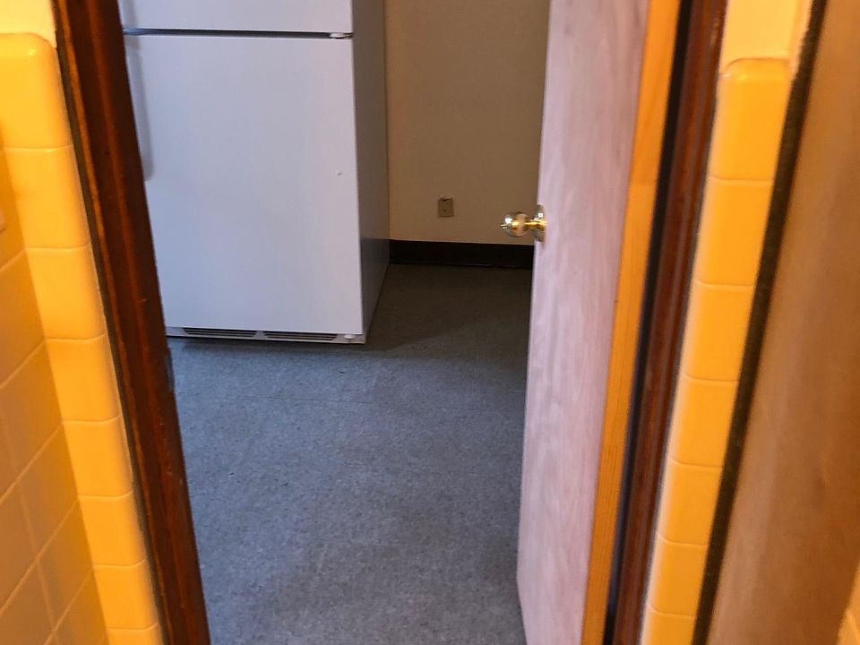 2nd image of 126 E Fairmount Ave APT 16