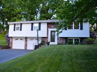 5005 Meadowridge Ln, Gibsonia, PA