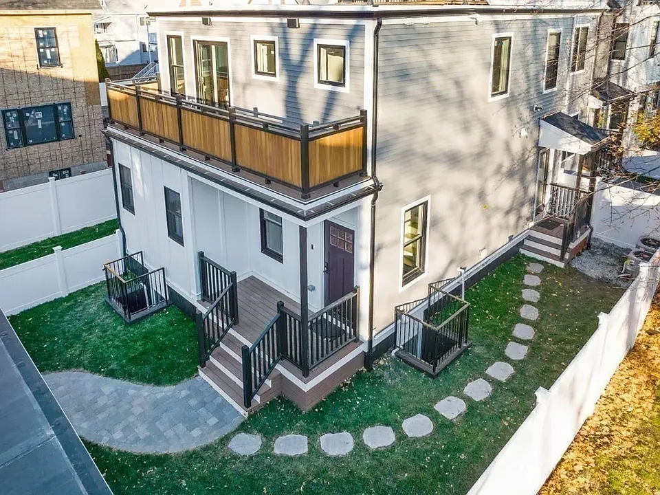 17 Walker St