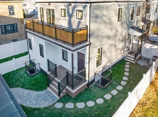 17 Walker St, Medford, MA 02155