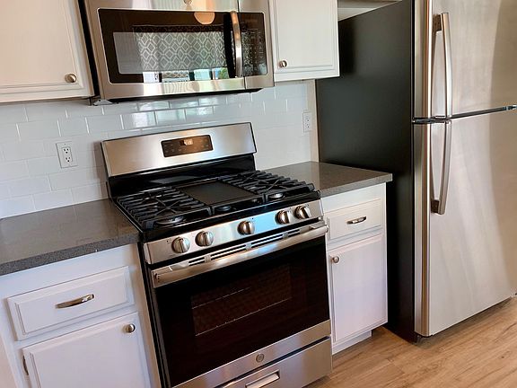 2nd image of 2515 E 5th St APT C