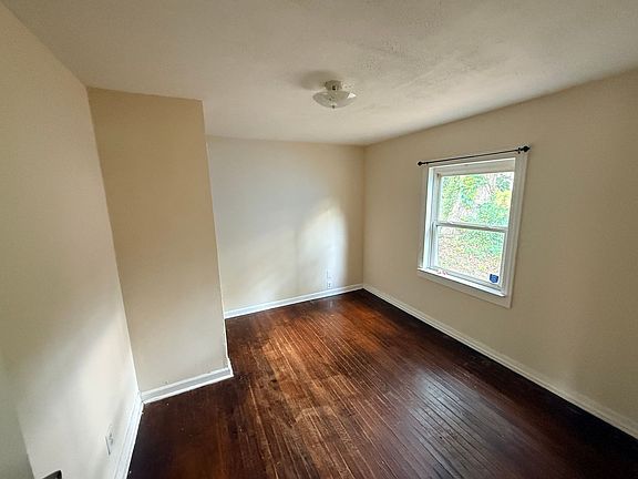 2nd image of 309 Oregon St