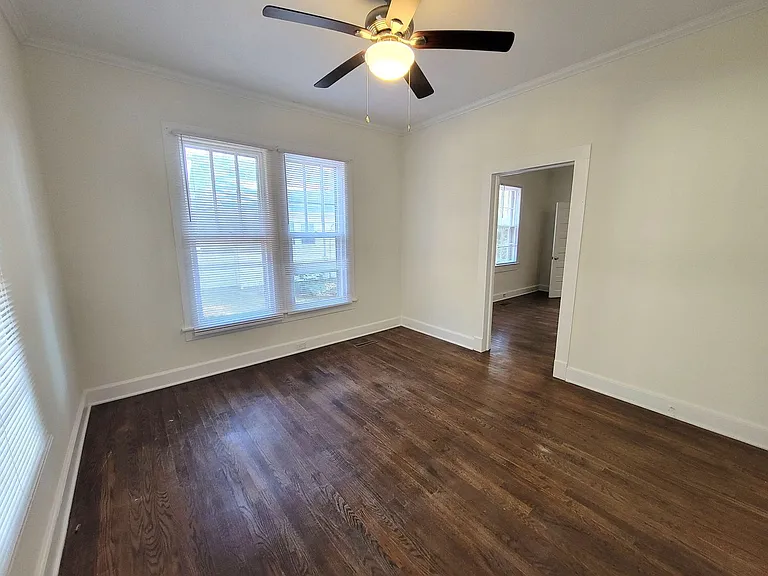 505 Ross Ave — Photo 8