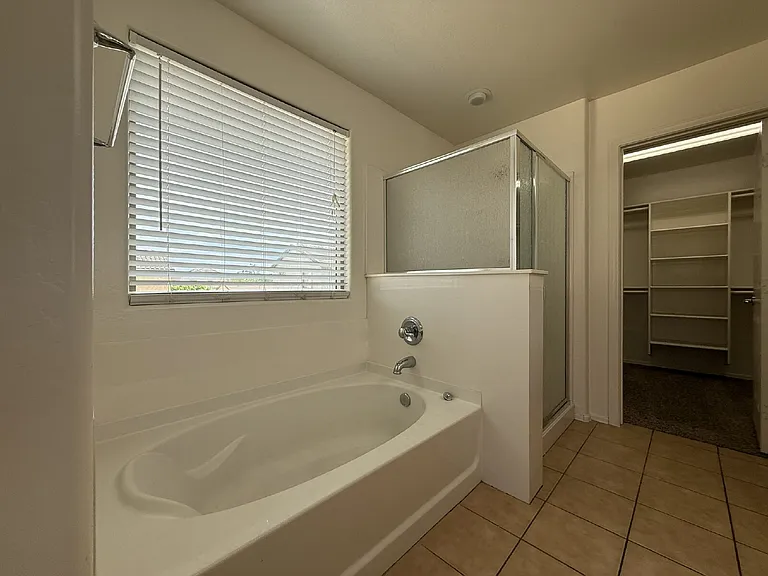 7258 W Palmaire Ave — Photo 29