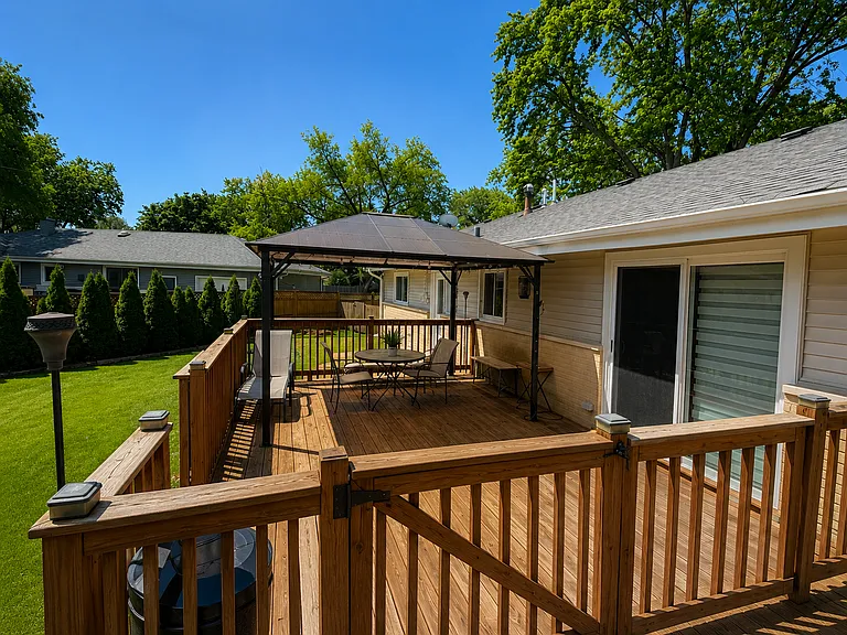 405 Morton St — Photo 19