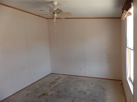3rd image of 3020 S Kinnow Ave