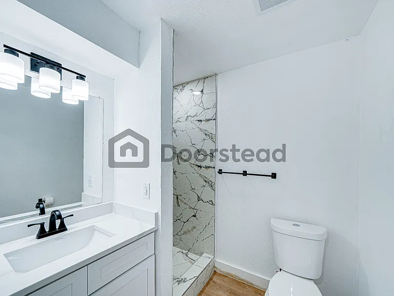 5204 Blue Valley Ct — Photo 13