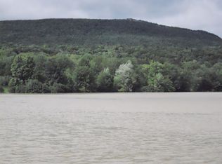 5 Lake Rd, Wallkill, NY 12589