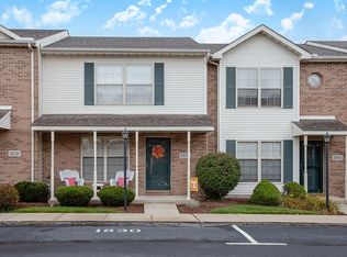 1830 Golden Oak Ct, Crown Point, IN