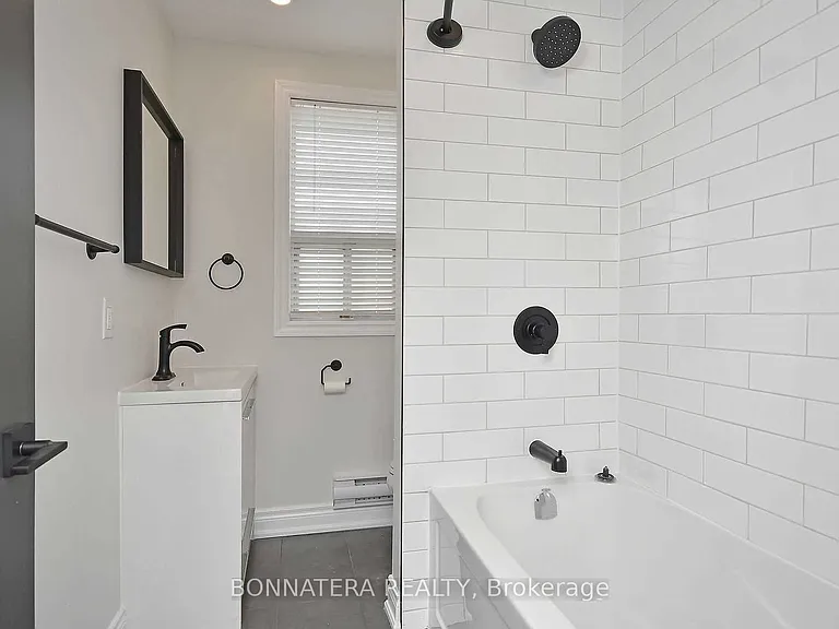 47 Emerald St N #UPPER — Photo 13