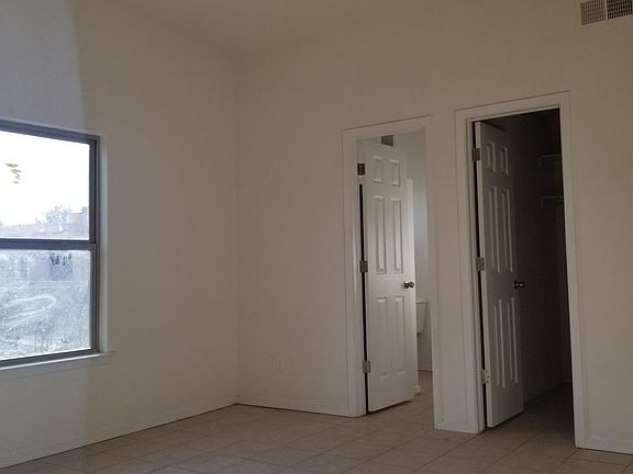 5th image of 5605 Spiritus Pl #B
