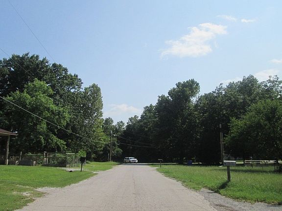 4th image of 305 S 285th East Ave