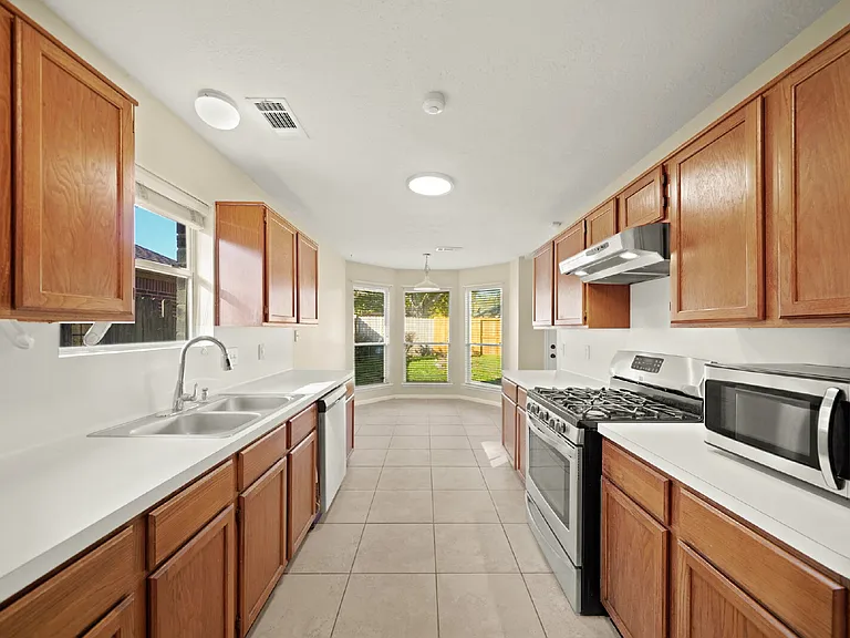 6355 Northland Dr — Photo 29