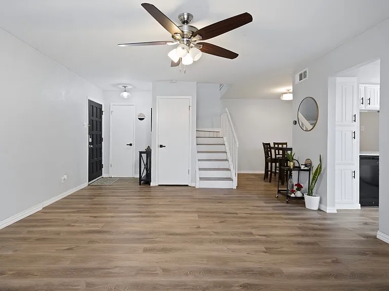 14800 Enterprise Dr #22-B — Photo 2