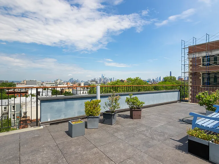 316 19th St #PENTHOUSE — Photo 13