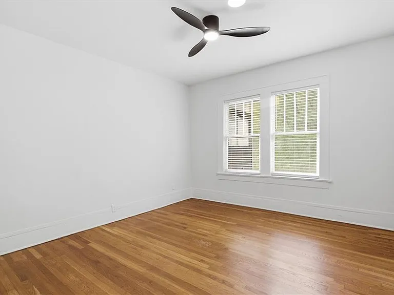 417 8th St NE — Photo 21