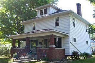 1st image of 132 E Crawford St