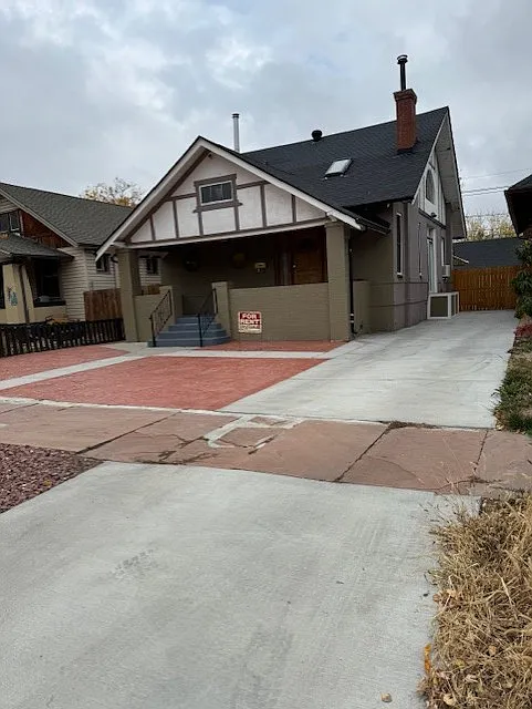 3 bed, 1200 sqft, $2,700 — Photo 1