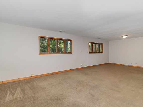 3rd image of 8721 W 167th Pl