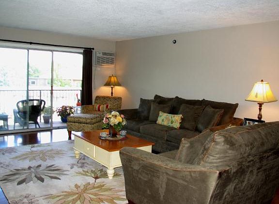 4th image of 4401 Parklawn Ave APT 308