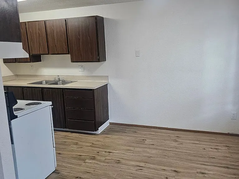 9209 Washington Blvd SW — Photo 17