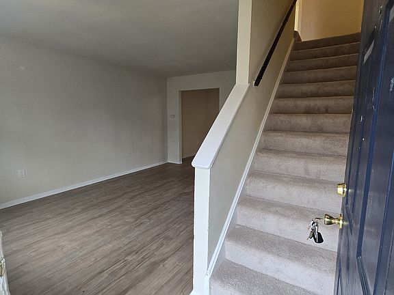 2nd image of 1707 Chicago Ave