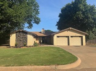 710 Woodridge St, Fairview, OK 73737