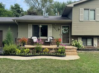 3877 Westlyn Dr, Orion, MI 48359